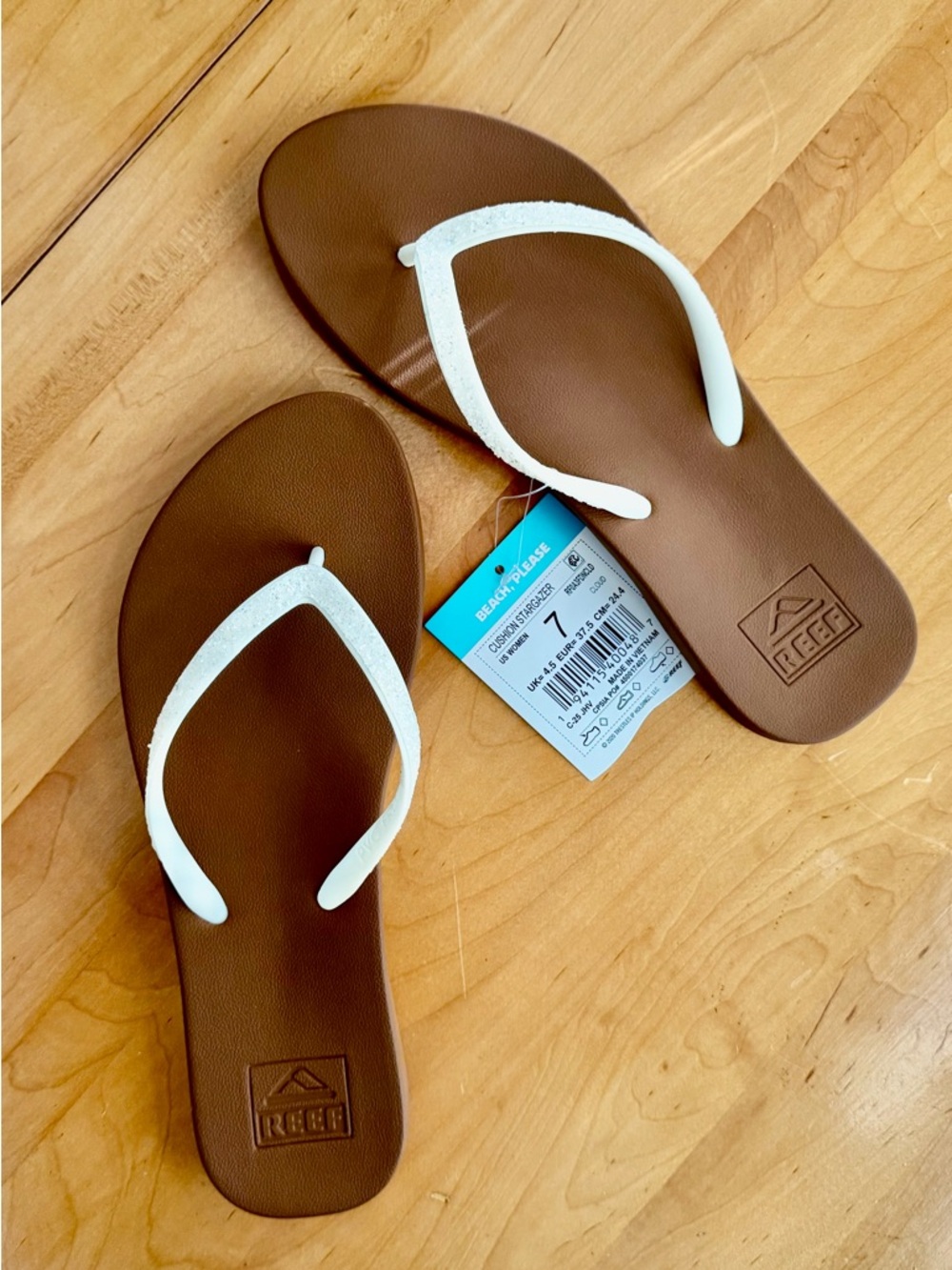 NWT Reef Cushion Stargazer Flip Flops – Women’s Size 7 – Cloud White - Picture 7 of 10